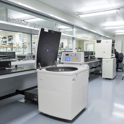 Good price CL-CFL6V Large Capacity Low Speed Centrifuge 6000r/min 6L for Blood Biotech Lab Research online